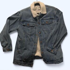 Blue Denim Jacket with Sherpa Lining Women’s Size Large